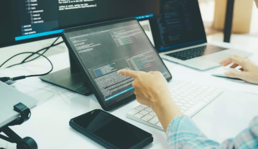 跨国企业数字底座：ERP多语言、多币种、多法人协同解决方案